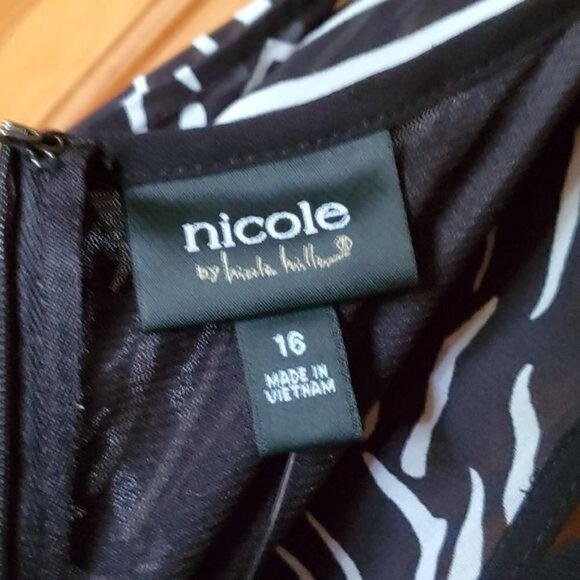 Nicole‎ Miller Sheer Lined V-neck Cold Shoulder Black Frost Event Sz 16 Dress - Picture 6 of 10